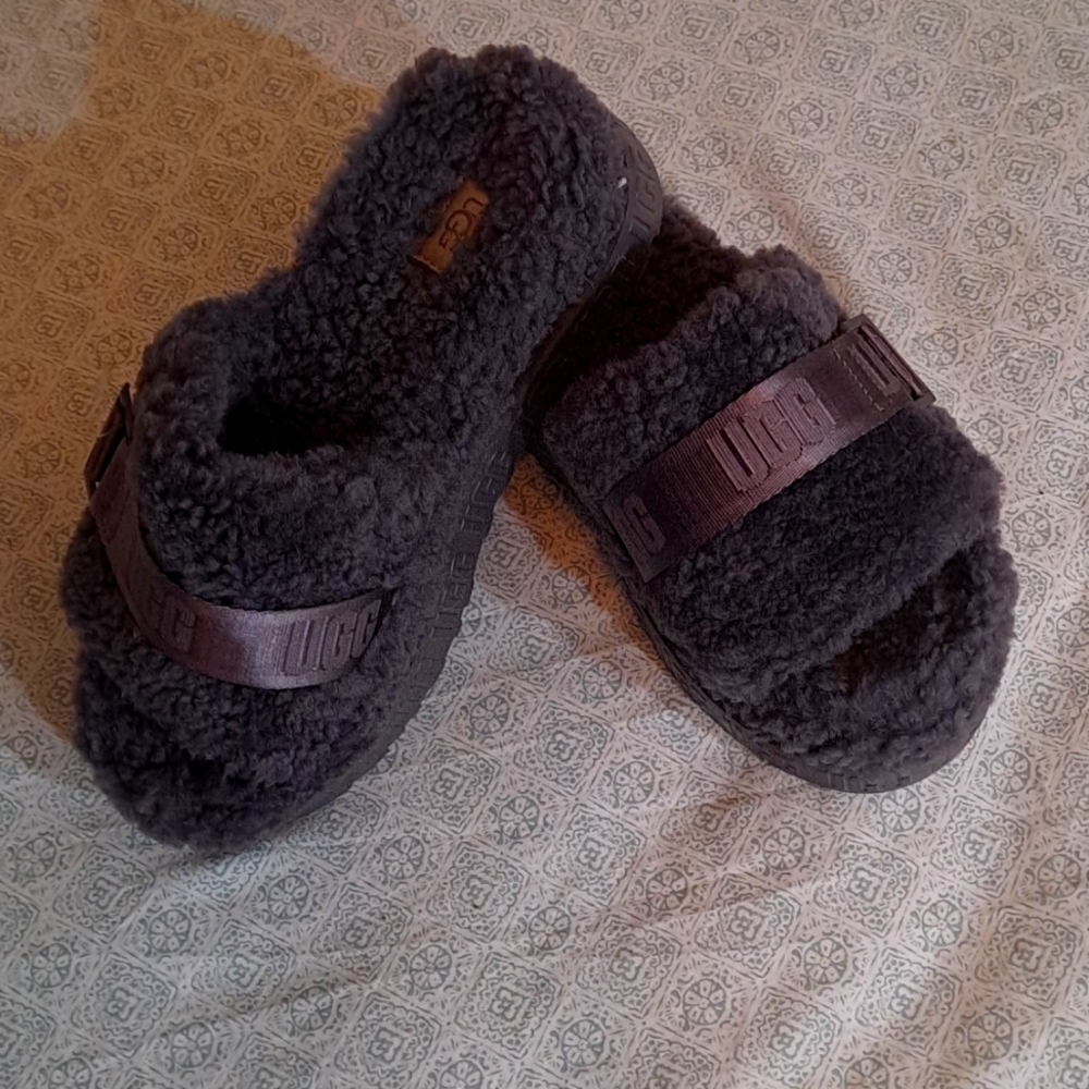 Ugg platform slippers dark grey so 8 never worn